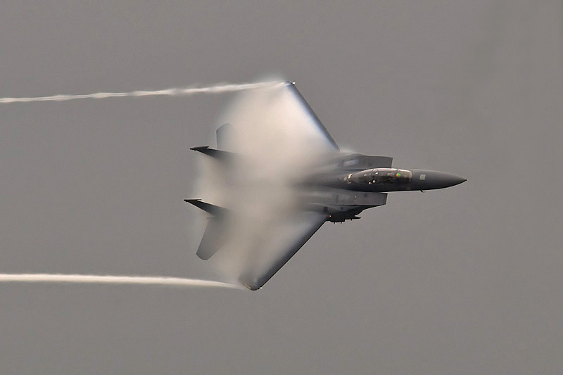 F15E_012002.jpg